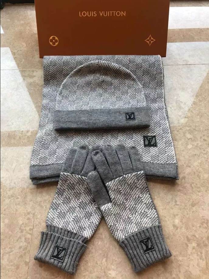 Louis Vuitton Beanie Monogram Grey Hats - LVC015