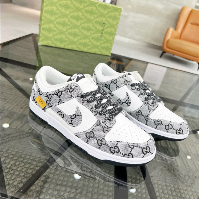 Gucci White Black Sneaker - GCC159