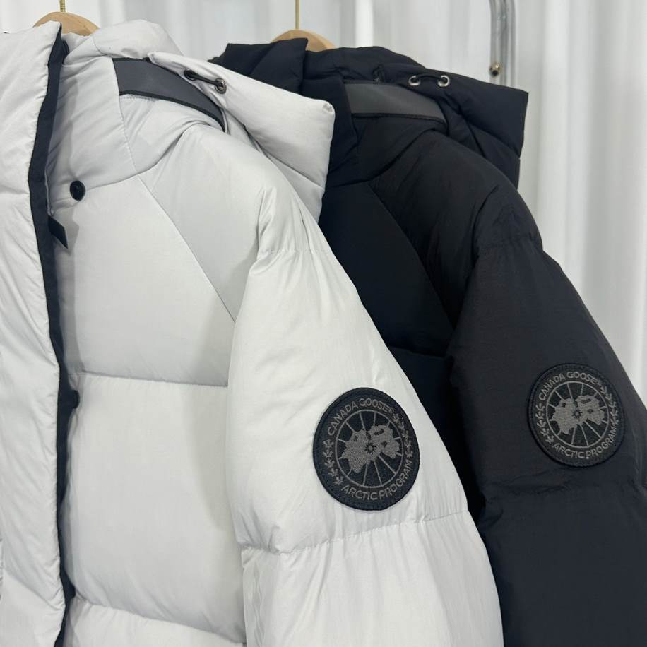 Canada Goose Junction Hooded Down Black Jacket - CN36