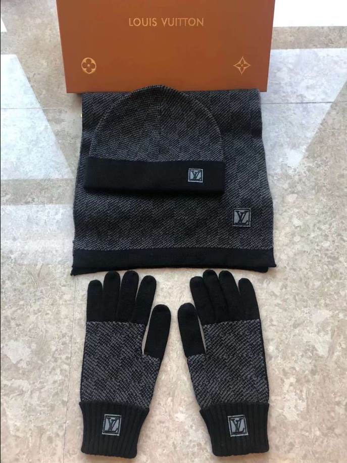 Louis Vuitton Beanie Monogram Grey Hats - LVC015