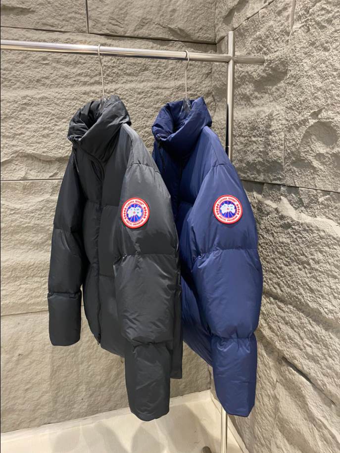 Canada Goose Arctic Black Puffer Jacket - CN35