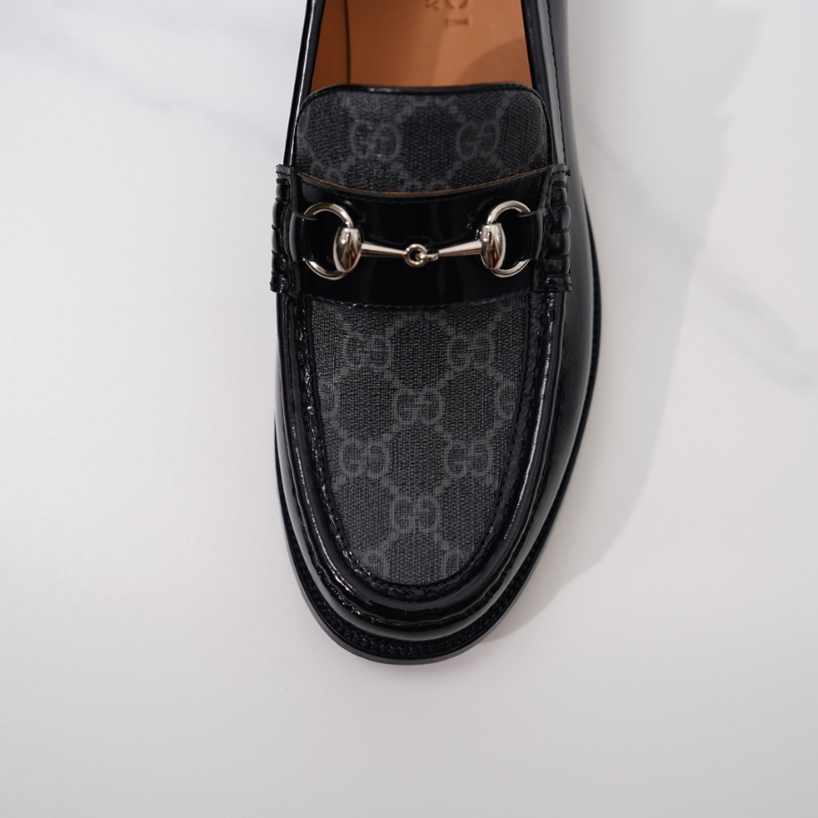 GUCCI LEATHER BLACK GC LOGO LOAFER - GL054