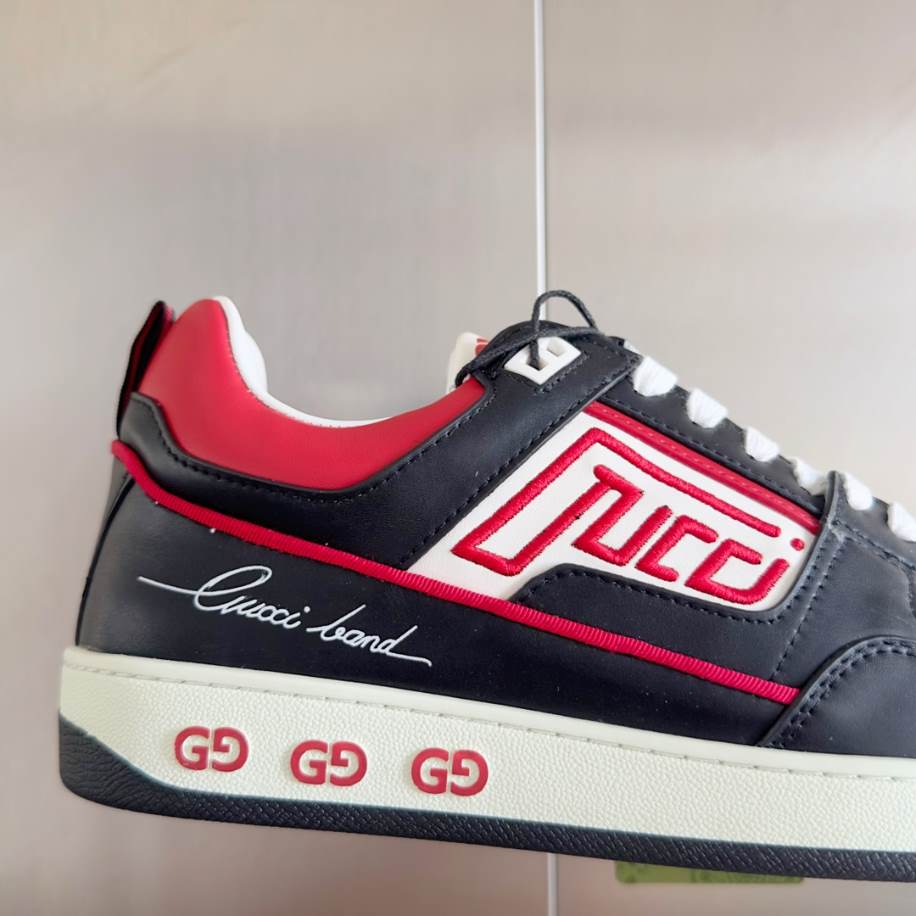 Gucci Unisex Black Red White Sneakers - GCC217