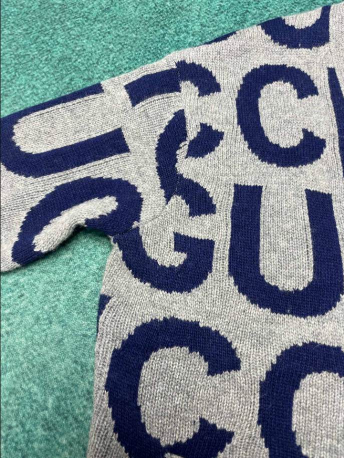 Gucci Grey Wool All-Over Logo Knitwear - GCK062