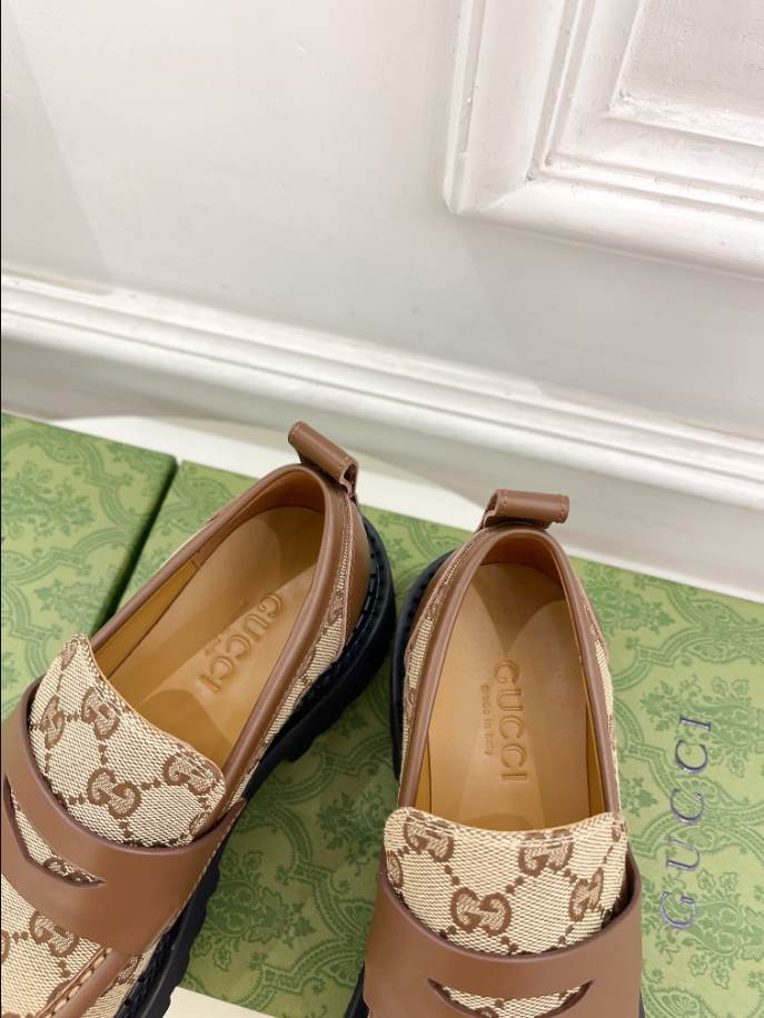Gucci Jordaan Brown Embroidered Leather Loafer - GL079