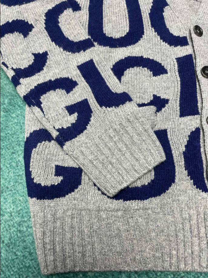 Gucci Grey Wool All-Over Logo Knitwear - GCK062
