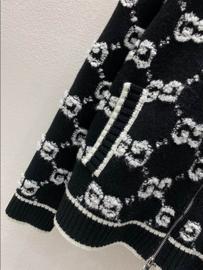 GUCCI Bouclé Stitch Jacquard Black Knitwear - GCK053