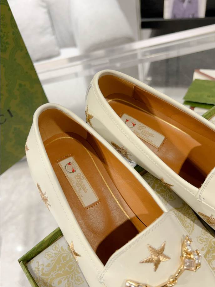 Gucci Jordaan White Bee & Star Embroidered Leather Loafer - GL076