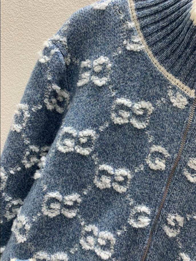 GUCCI Bouclé Stitch Jacquard Blue Knitwear - GCK054