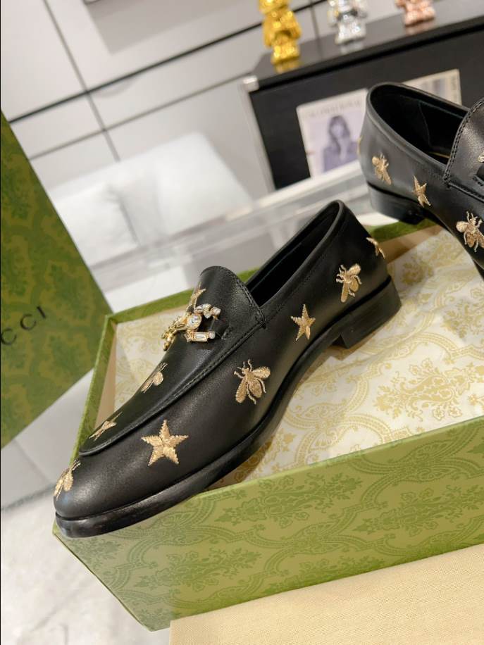 Gucci Jordaan Black Bee & Star Embroidered Leather Loafer - GL077