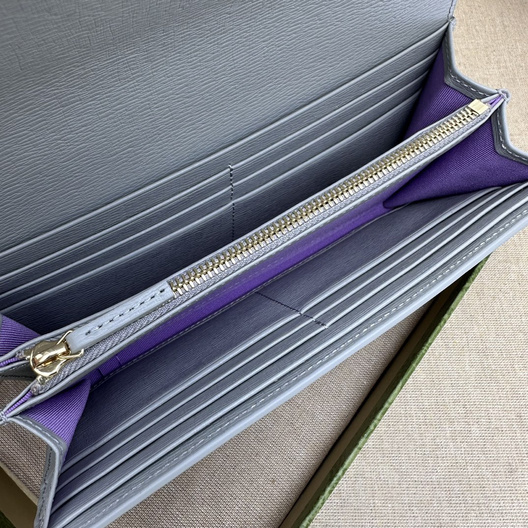 CONTINENTAL WALLET WITH SCRIPT LEATHER IN LIGHT GREY- WLG037 CONTINENTAL WALLET WITH SCRIPT LEATHER IN LIGHT GREY