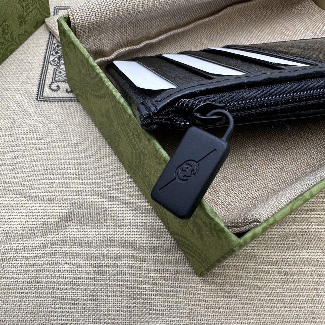 GUCCI GG EMBELLISHED CARD HOLDER - WLG047 GUCCI GG EMBELLISHED CARD HOLDER - WLG047