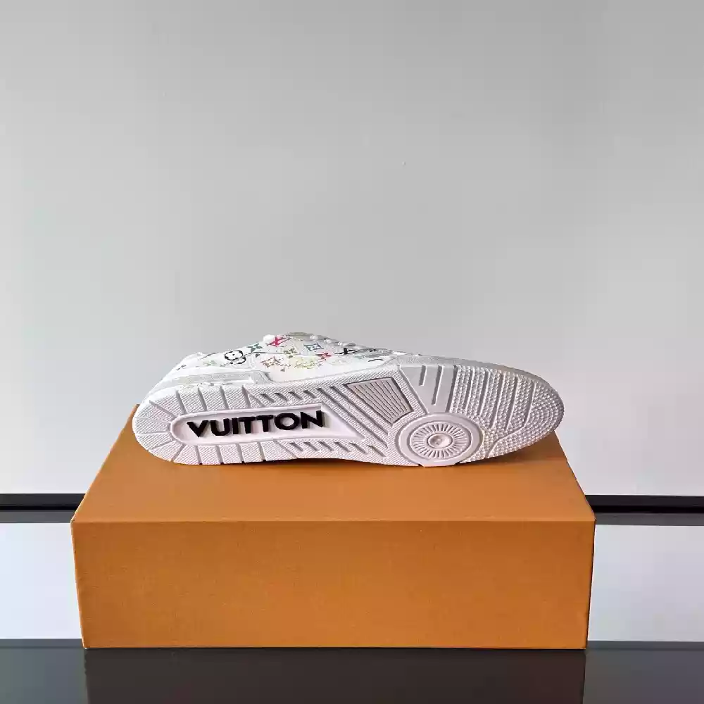 LV x TM LV TRAINER SNEAKER IN WHITE