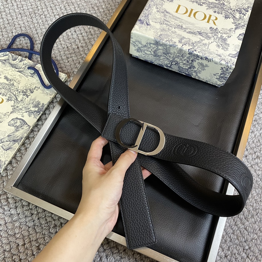 DIOR GRAIND CALF BELT WITH CLASSIC LETTERS - DB012 DIOR GRAIND CALF BELT WITH CLASSIC LETTERS
