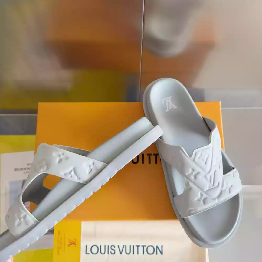 LV OASIS MULE IN WHITE
