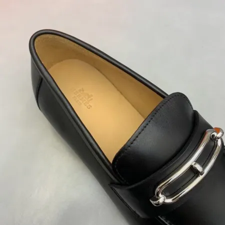 Hermes Men's Colette Loafers In Noir Calfskin - HM045 Hermes Men's Colette Loafers In Noir Calfskin