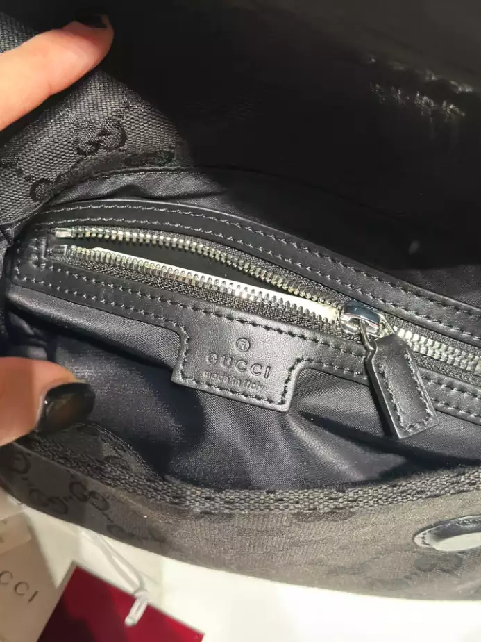 GG CANVAS SMALL CROSSBODY BAG - BG058