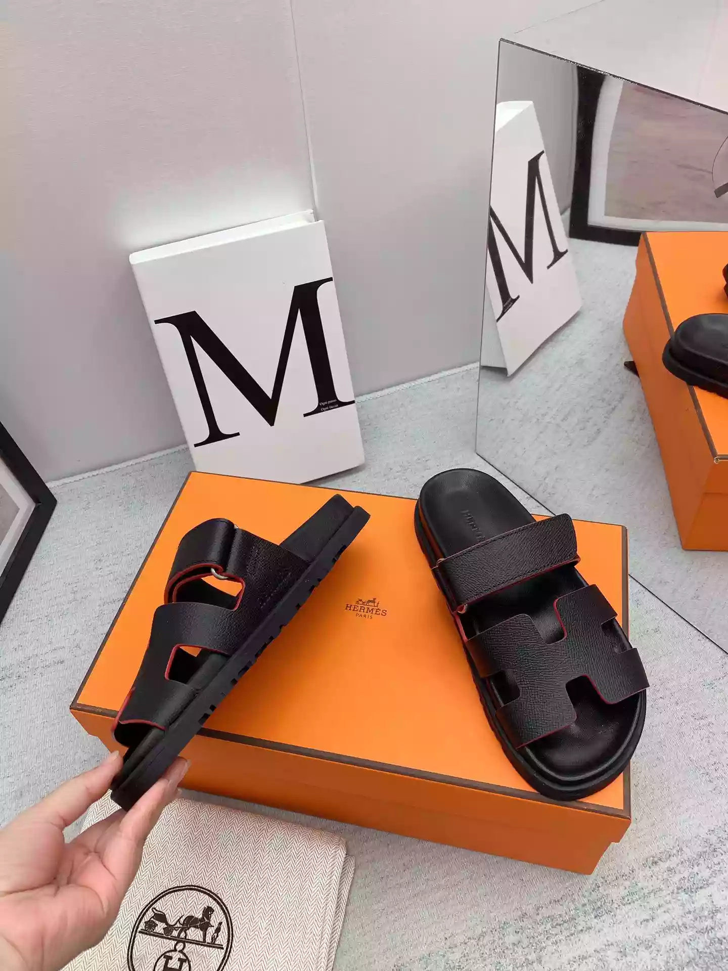 HERMES MEN'S CHYPRE SANDALS IN BLACK EPSOM CALFSKIN - HMSD009