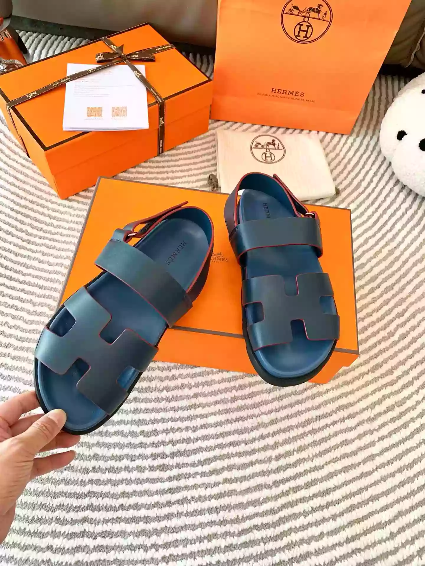 HERMES MEN'S GENIUS SANDALS IN BLUE CALFSKIN - HMSD004