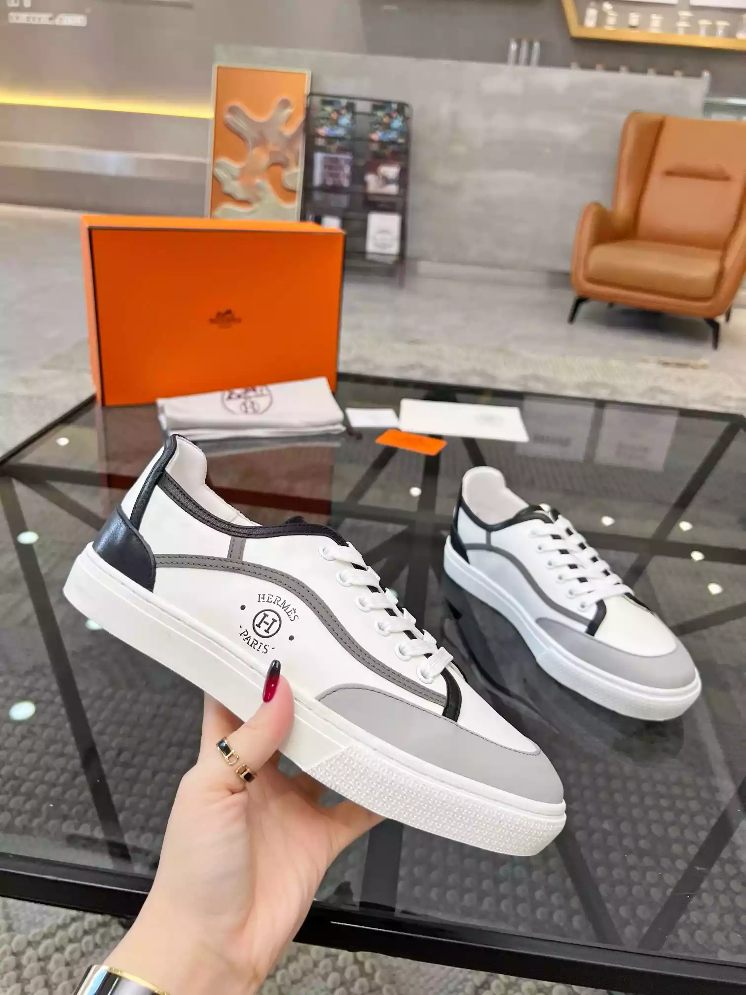Hermès Sneakers