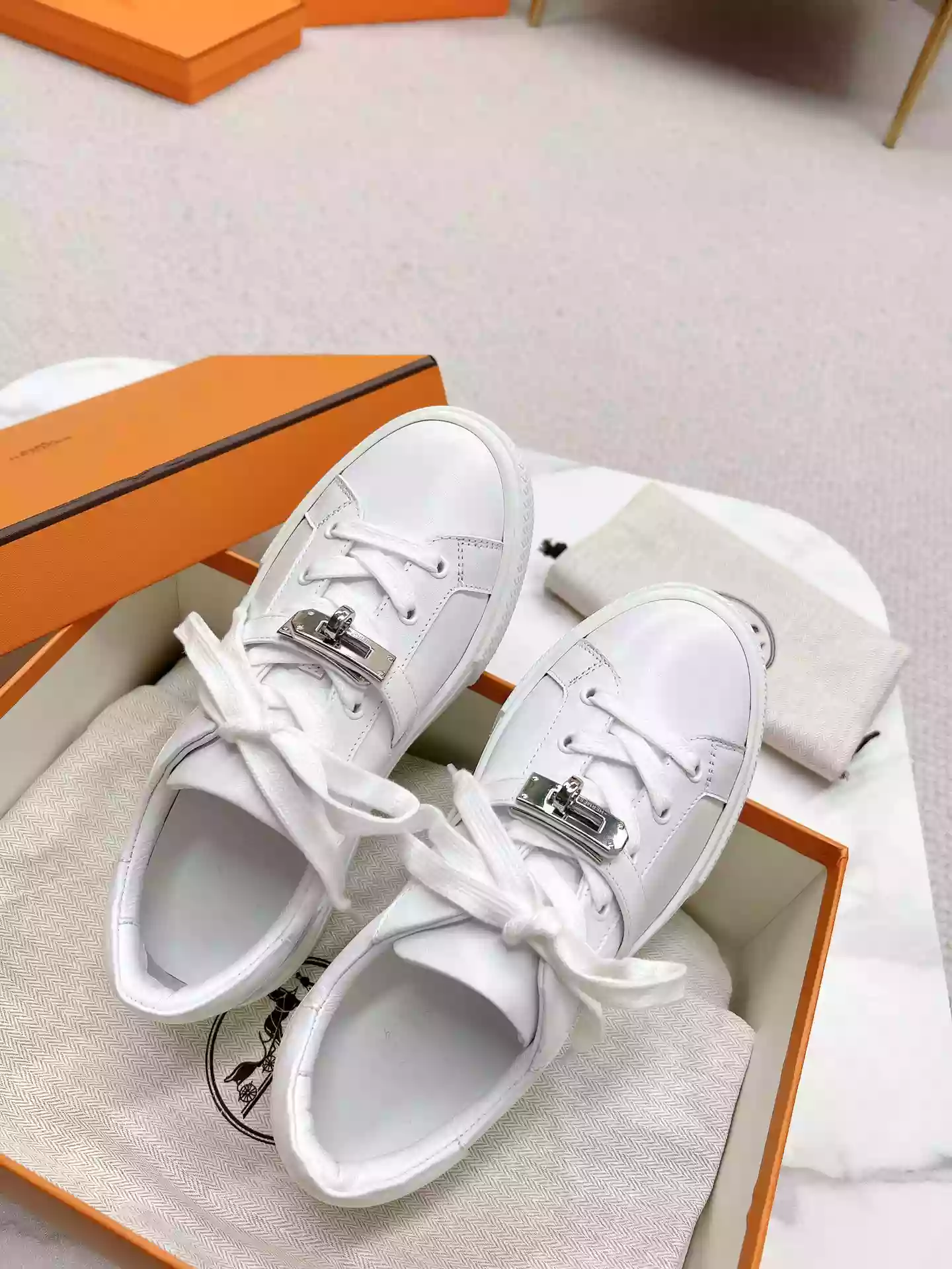 Hermès Sneakers