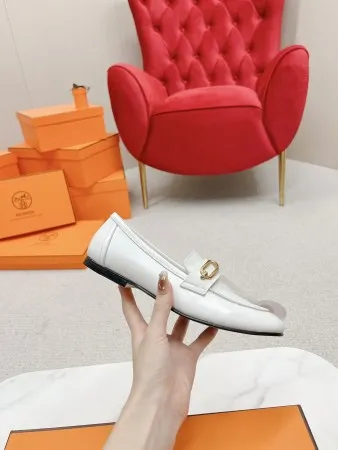 Hermes Women's Colette Loafers in White Leather - HM068 Hermes Women's Colette Loafers in White Leather