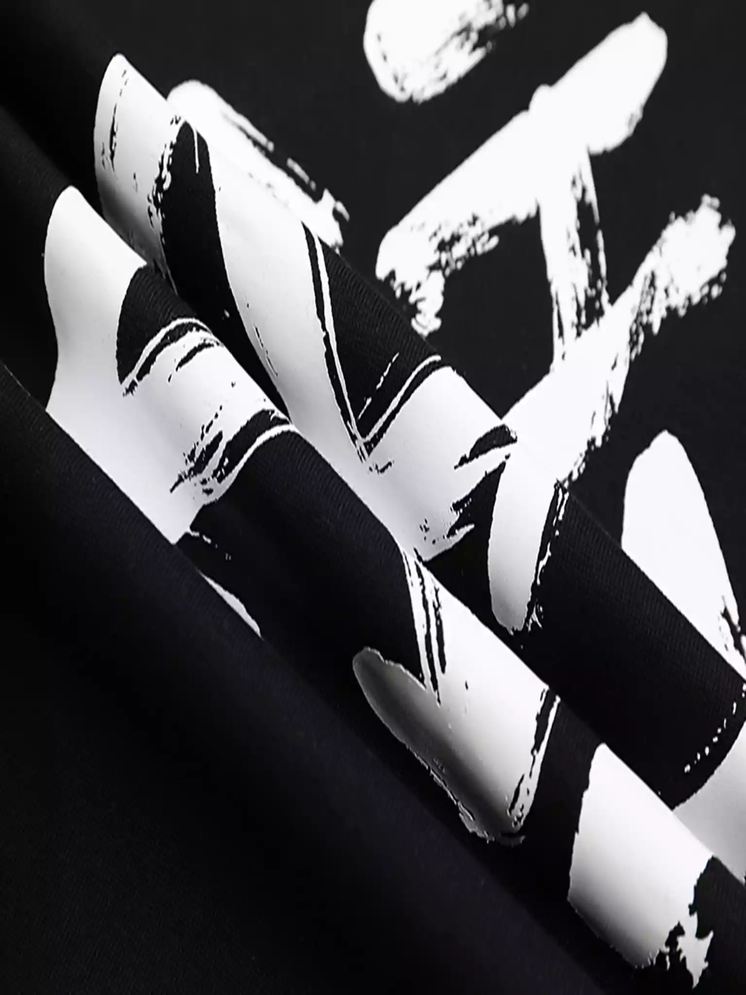 PAINT SCRIPT OVER SKATE S/S TEE IN BLACK - OWS019 PAINT SCRIPT OVER SKATE S/S TEE IN BLACK