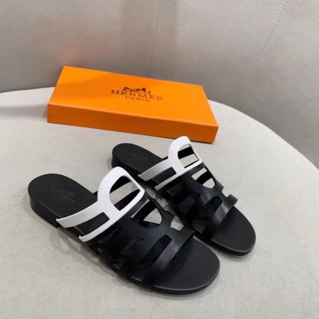 HERMES CAMELIA SLIDE SANDALS IN BLACK/WHITE CALFSKIN - HMSD140
