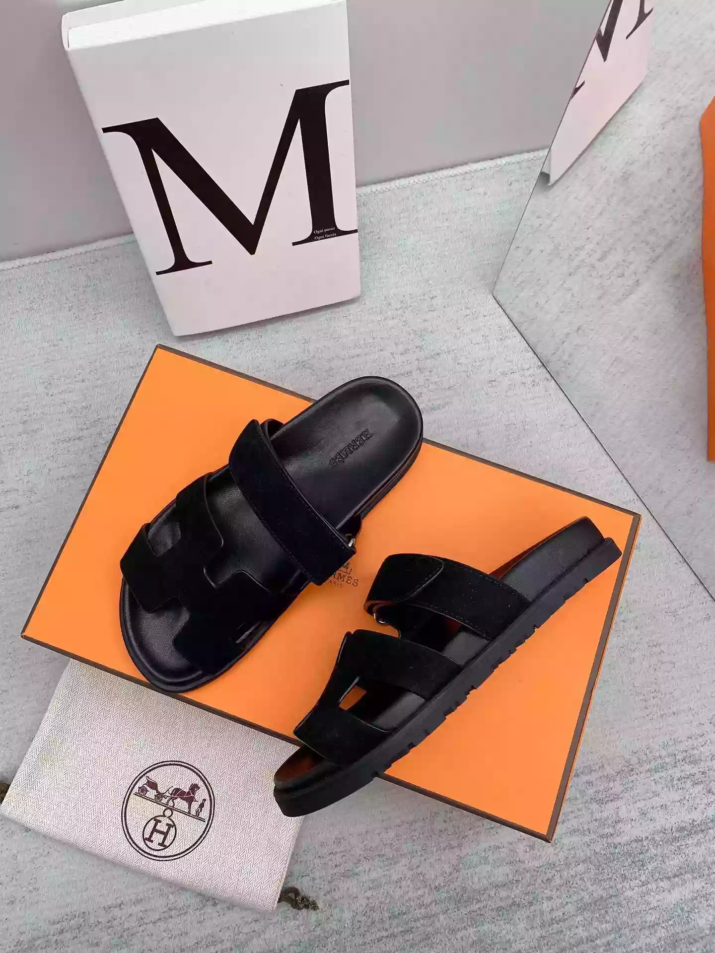HERMES MEN'S CHYPRE SANDALS IN BLACK SUEDE CALFSKIN - HMSD011