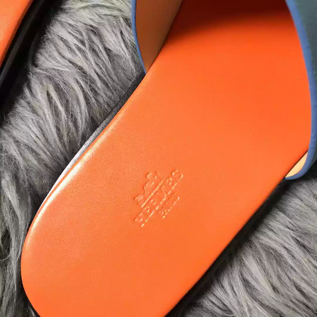 HERMES MEN'S IZMIR SANDALS IN BLUE EPSOM CALFSKIN - HMSD023