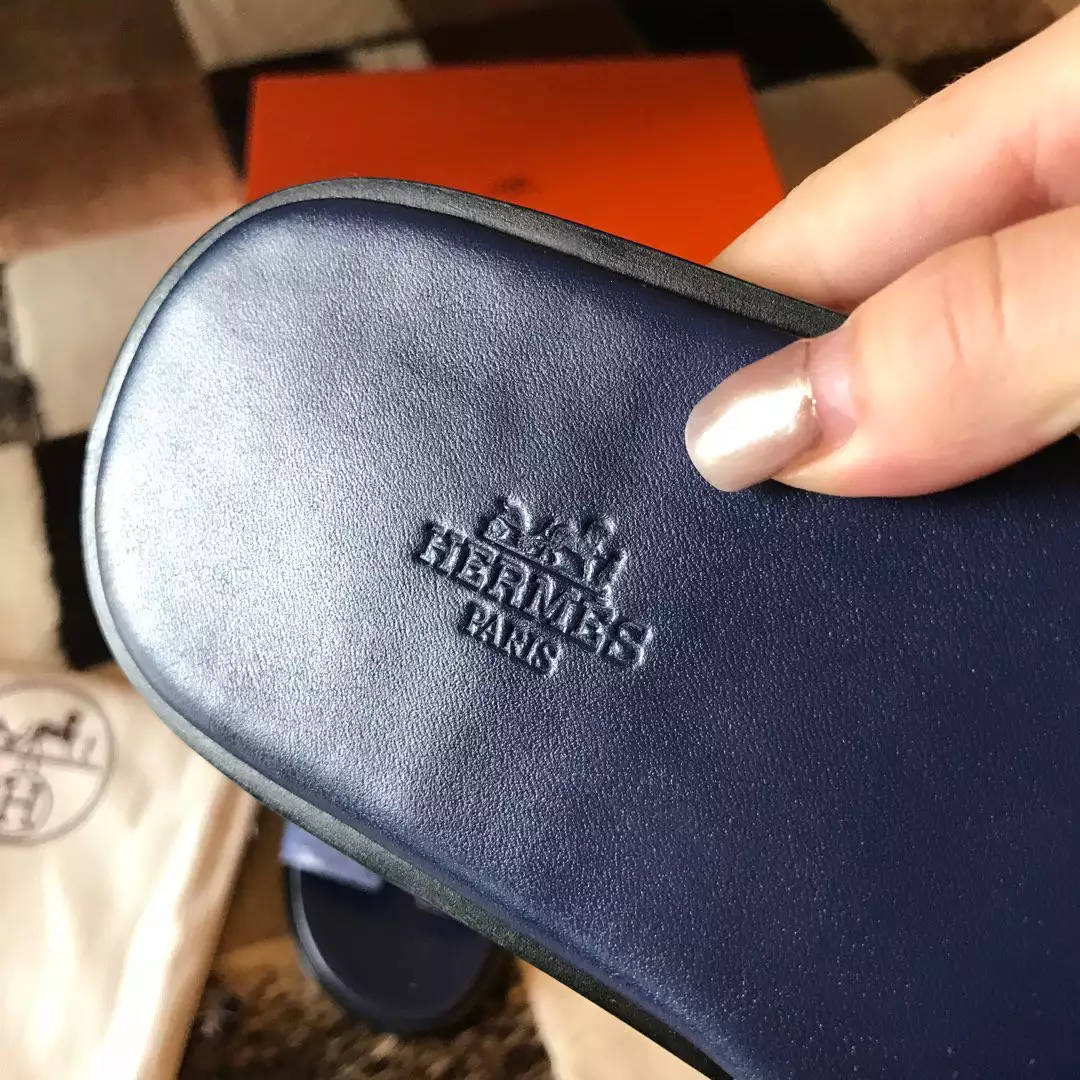 HERMES MEN'S IZMIR SANDALS IN BLUE MATTE NILOTICUS CROCODILE LEATHER - HMSD035