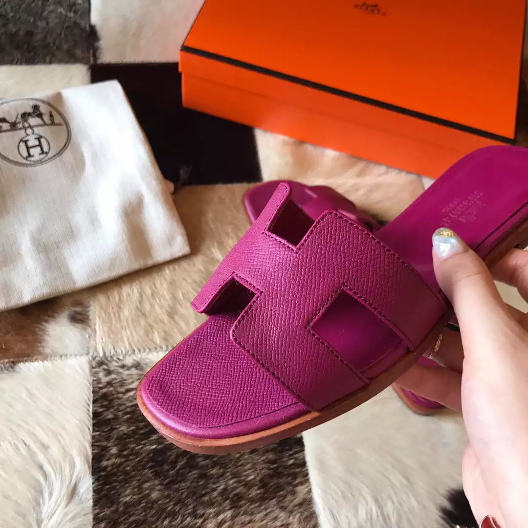 HERMES ORAN SLIDE SANDALS IN ANEMONE EPSOM CALFSKIN - HMSD063