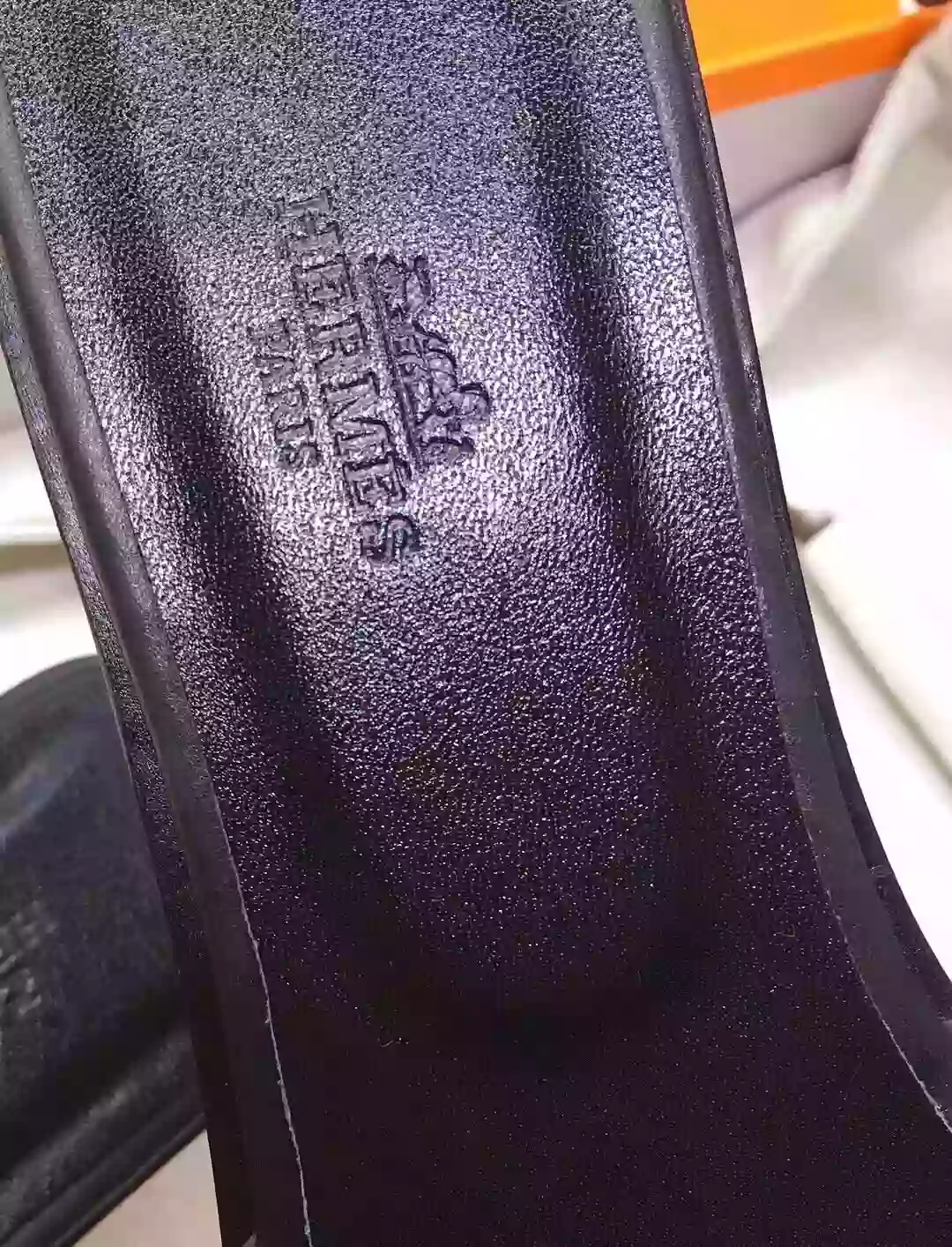 HERMES ORAN SLIDE SANDALS IN BLACK LEATHER WITH STITCHED - HMSD044