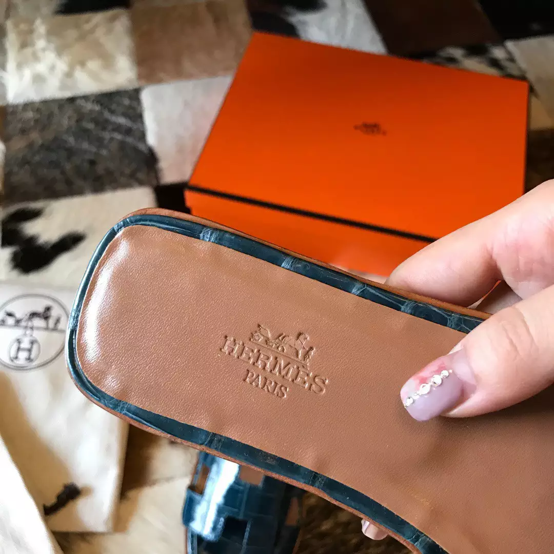 HERMES ORAN SLIDE SANDALS IN BLUE SHINY NILOTICUS CROCODILE SKIN - HMSD050