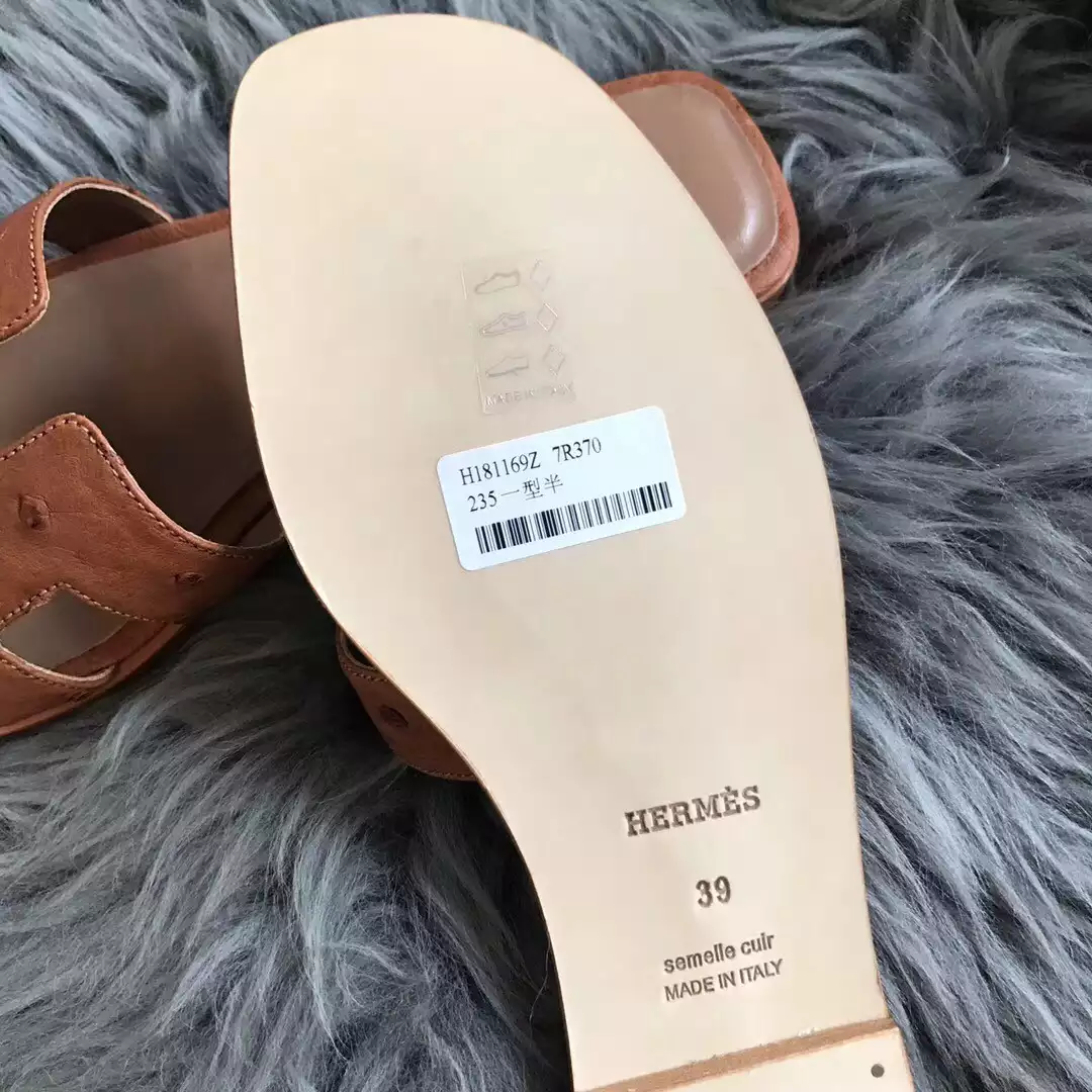 HERMES ORAN SLIDE SANDALS IN BROWN OSTRICH LEATHER - HMSD077