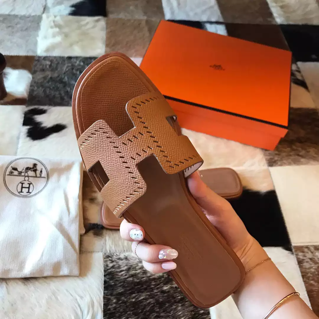 HERMES ORAN SLIDE SANDALS IN GOLD EPSOM PERFORATED CALFSKIN - HMSD096