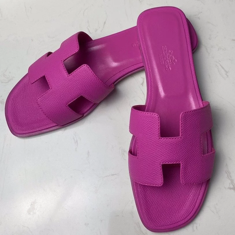 HERMES ORAN SLIDE SANDALS IN MAGNOLIA EPSOM CALFSKIN - HMSD081