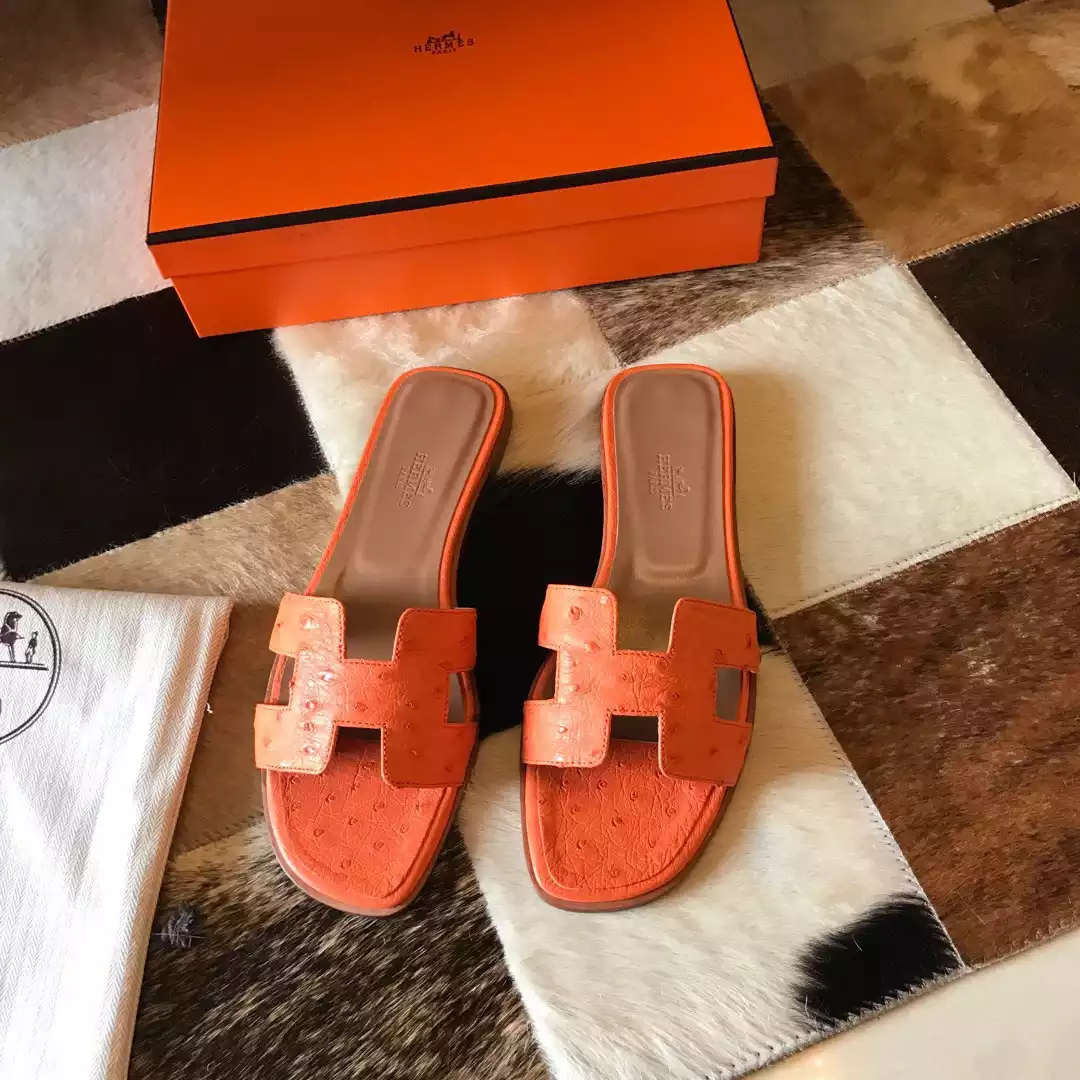 HERMES ORAN SLIDE SANDALS IN ORANGE OSTRICH LEATHER - HMSD067