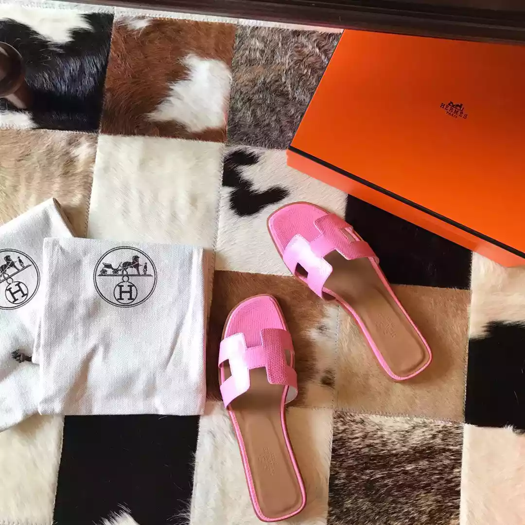 HERMES ORAN SLIDE SANDALS IN PINK LIZARD LEATHER - HMSD113
