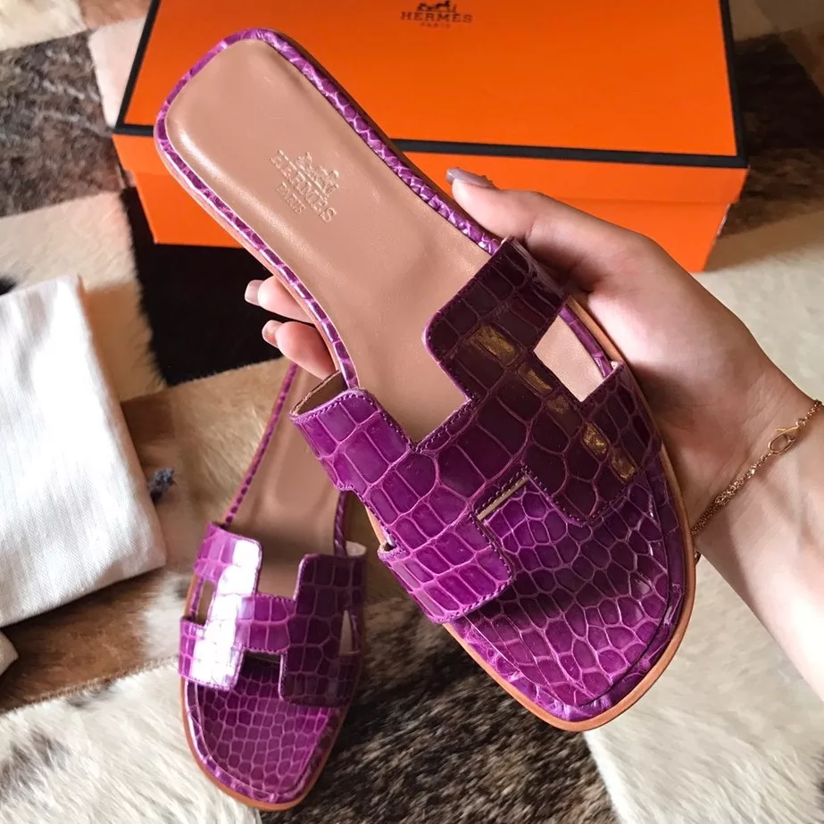 HERMES ORAN SLIDE SANDALS IN PURPLE SHINY NILOTICUS CROCODILE SKIN - HMSD054