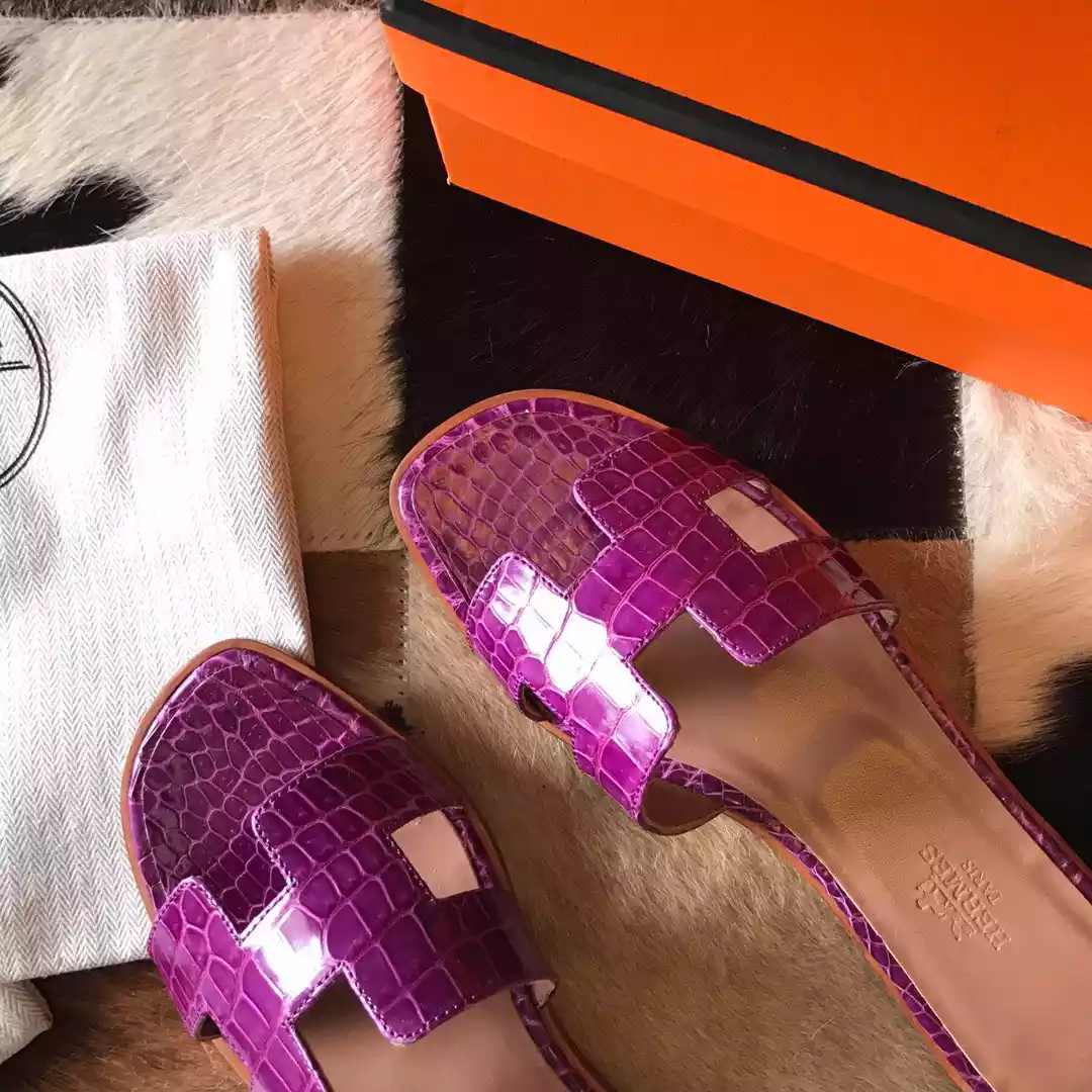 HERMES ORAN SLIDE SANDALS IN PURPLE SHINY NILOTICUS CROCODILE SKIN - HMSD054