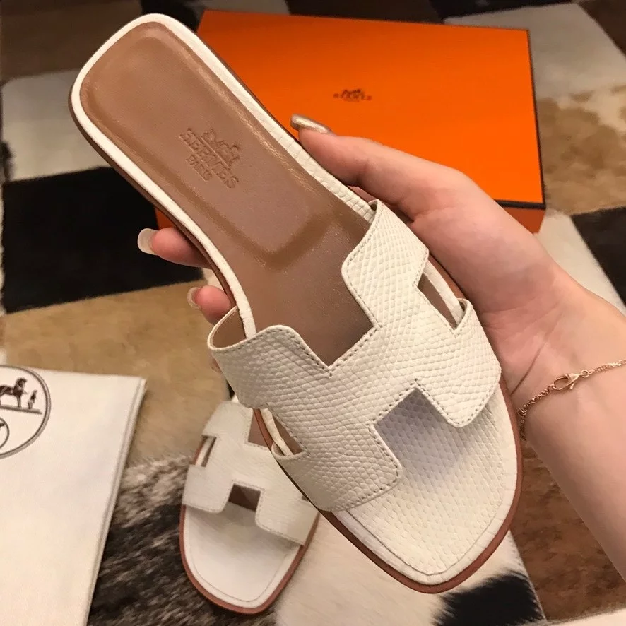 HERMES ORAN SLIDE SANDALS IN WHITE LIZARD LEATHER - HMSD120