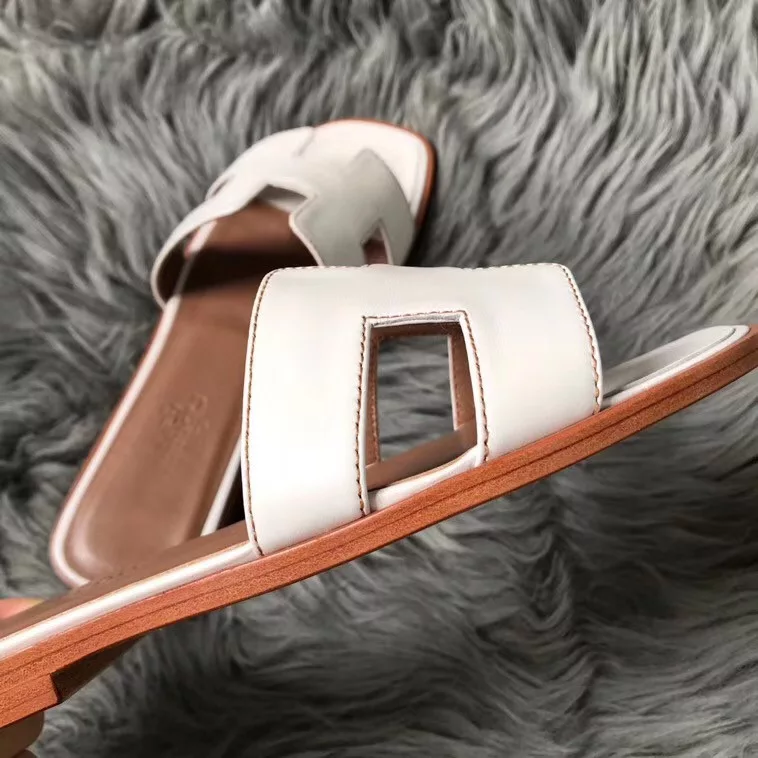 HERMES ORAN SLIDE SANDALS IN WHITE SWIFT CALFSKIN - HMSD130