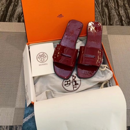 HERMES VIEW SLIDE SANDALS IN RED PATENT CALFSKIN - HMSD134