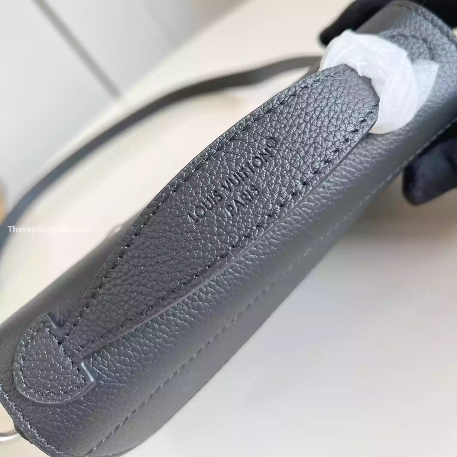 STEAMER EAST WEST WEARABLE WALLET BLACK MONOGRAM TAURILLON - LW318 STEAMER EAST WEST WEARABLE WALLET BLACK MONOGRAM TAURILLON