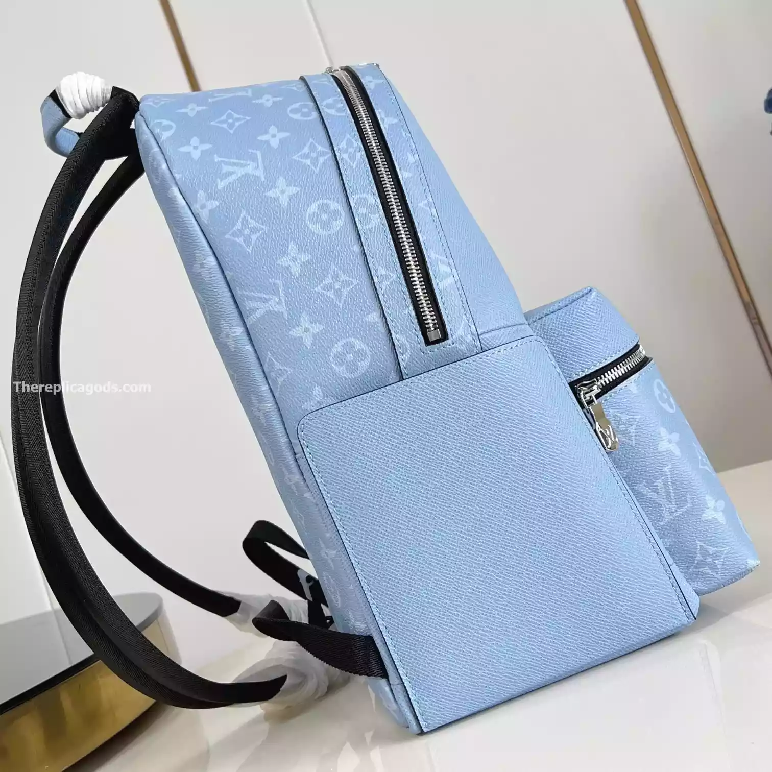 DISCOVERY BACKPACK PM SKY BLUE MONOGRAM CANVAS - LW321 DISCOVERY BACKPACK PM SKY BLUE MONOGRAM CANVAS