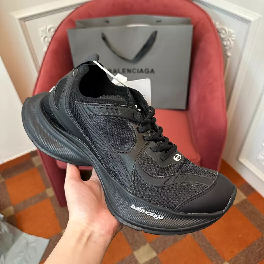 BALENCIAGA CIRCUIT SNEAKER - BLA099