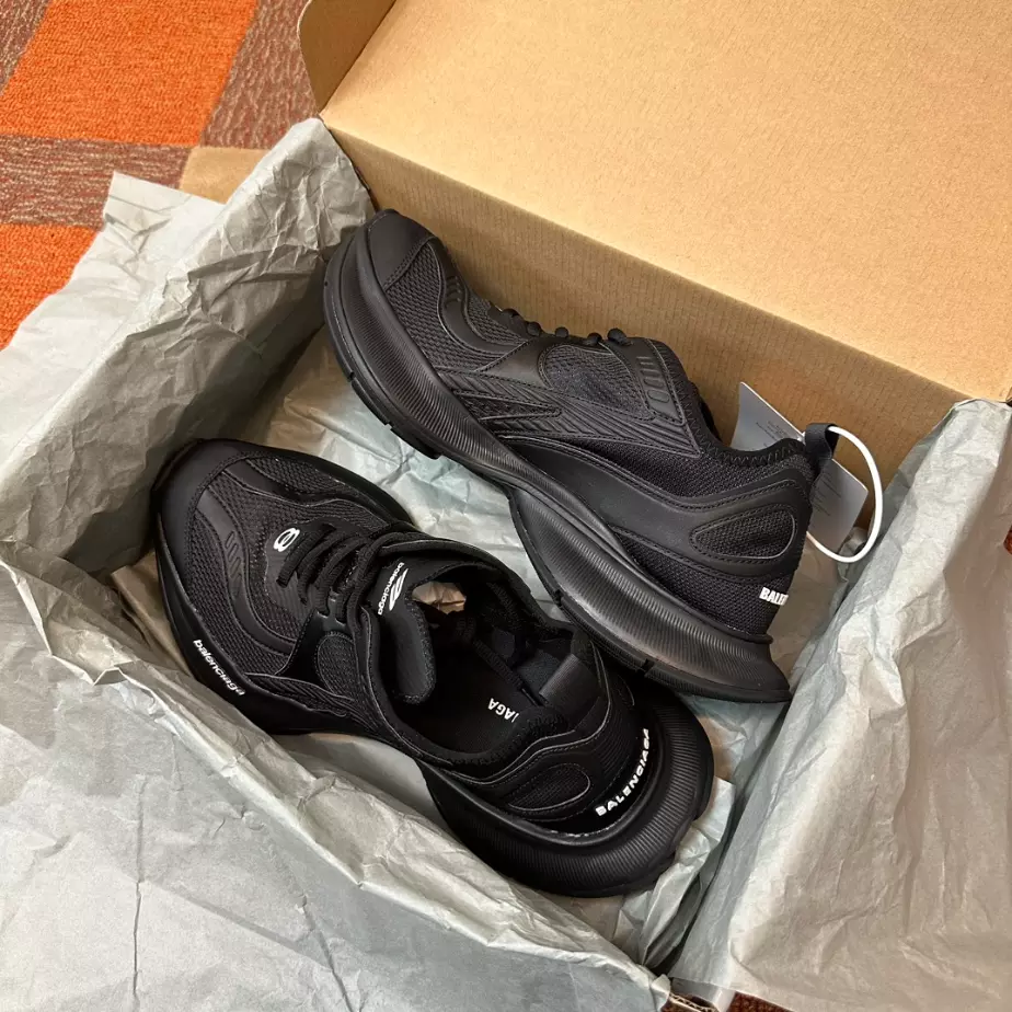 BALENCIAGA CIRCUIT SNEAKER - BLA099