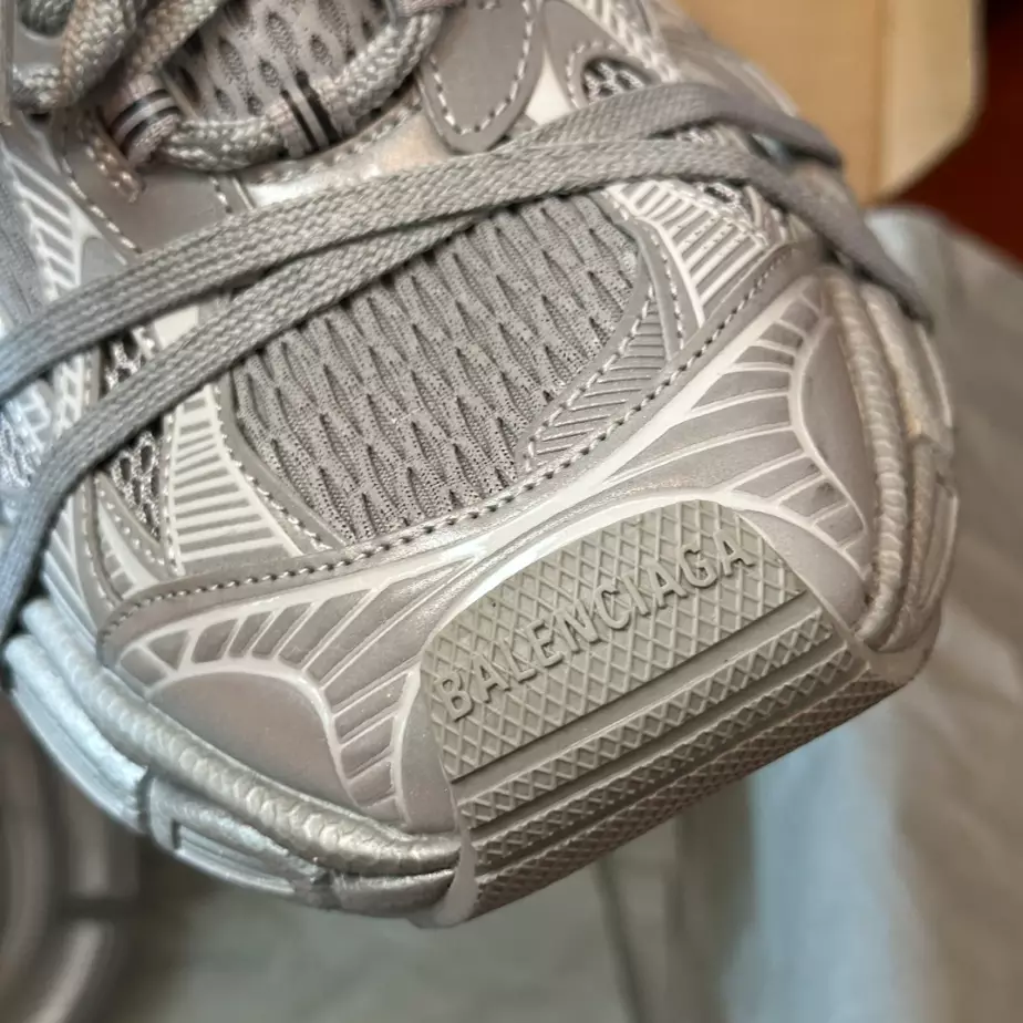 BALENCIAGA MEN'S 3XL SNEAKER - BLA113