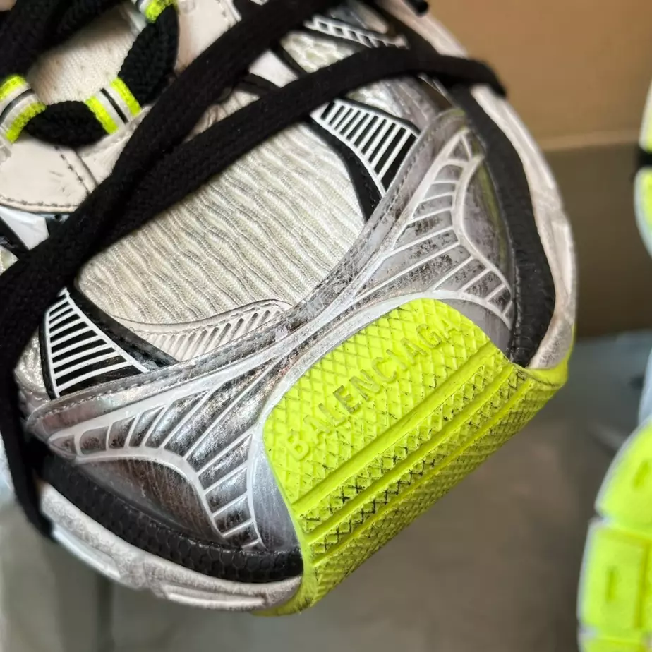 BALENCIAGA MEN'S 3XL SNEAKER - BLA114